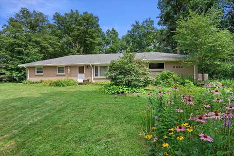 6954 S 109th St, Franklin, WI 53132