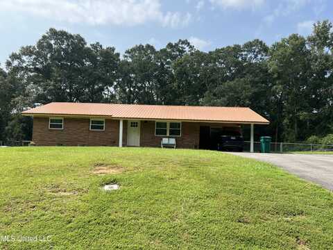 916 E College Avenue, Wiggins, MS 39577