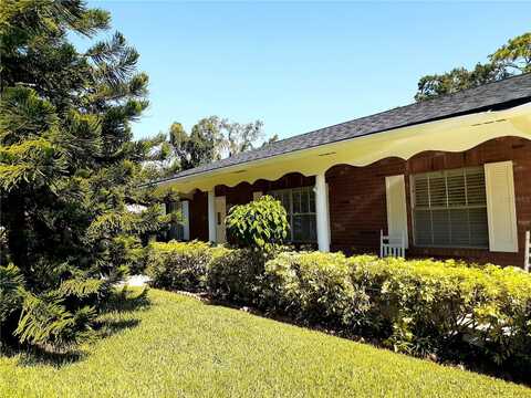 8710 W LANWAY DRIVE, TAMPA, FL 33637