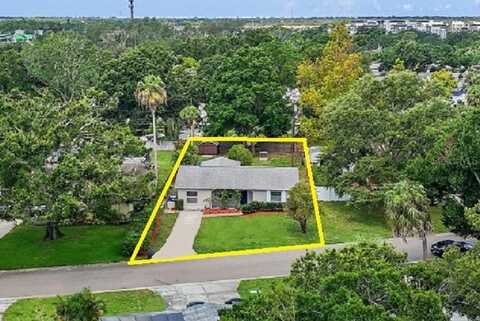 5525 PINE CIRCLE NE, Saint Petersburg, FL 33703