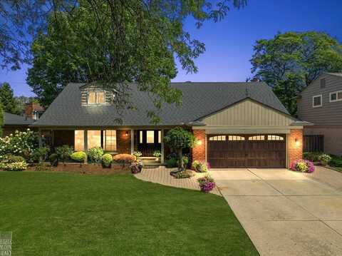 968 Moorland, Grosse Pointe Woods, MI 48236