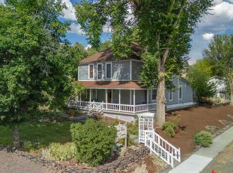 206 Front Street, Prairie City, OR 97869