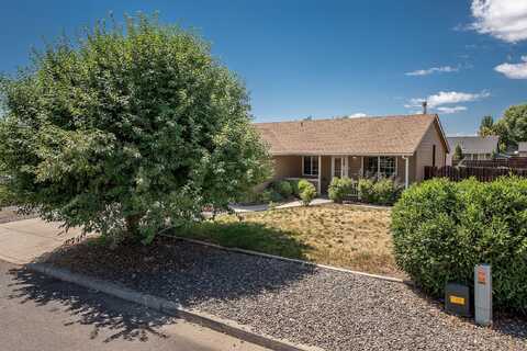 2226 NE Cherry Loop, Prineville, OR 97754