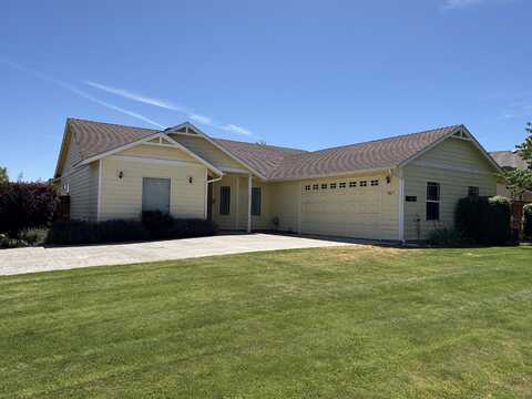 3015 NW 19th Street, Redmond, OR 97756