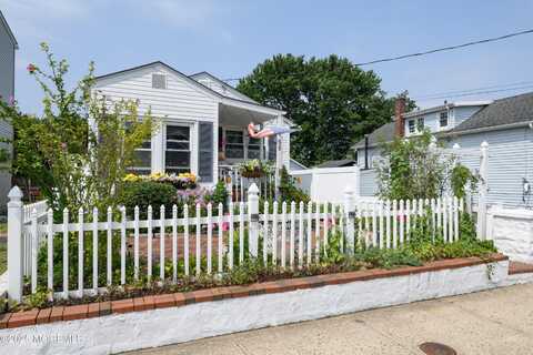 55 Kennedy Way, Keansburg, NJ 07734