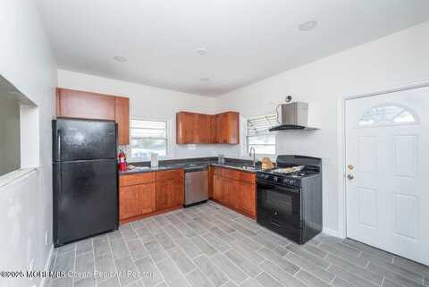 114 Chestnut Avenue, Atlantic Highlands, NJ 07716