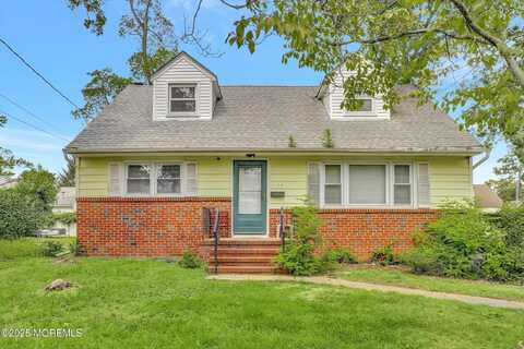 24 Berger Avenue, Oakhurst, NJ 07755