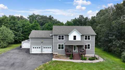 24 Woodside Court, Middletown, NY 10941
