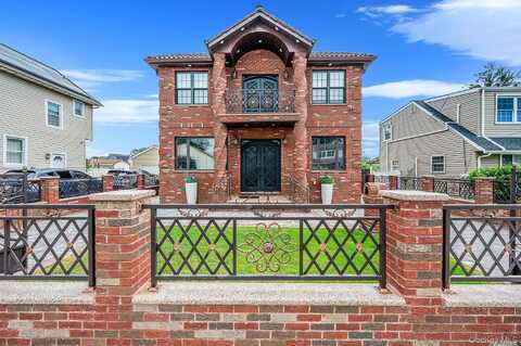 183 Arthur Avenue, Floral Park, NY 11001