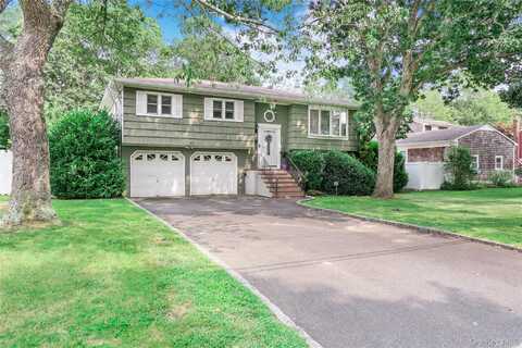83 Bieselin Road, Bellport, NY 11713