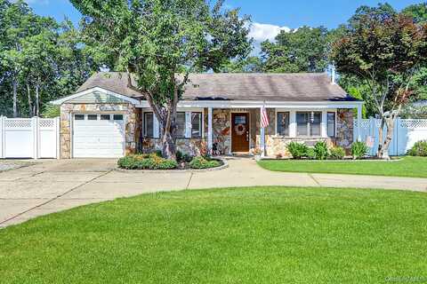 1039 Terry Road, Ronkonkoma, NY 11779