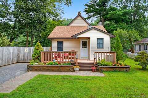 201 Esopus Creek Road, Saugerties, NY 12477