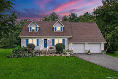 45 Sun Up Road, Stormville, NY 12582