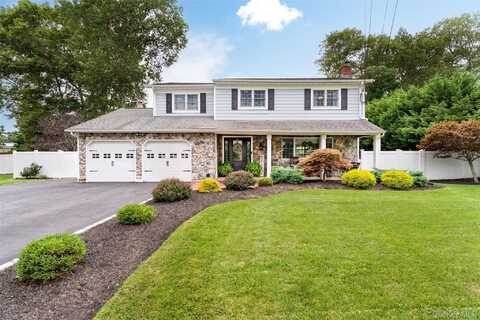 8 Miller Avenue, Shoreham, NY 11786