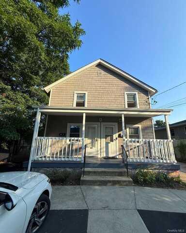10 Spruce Street, Bay Shore, NY 11706