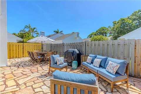 870 Meadowland, NAPLES, FL 34108