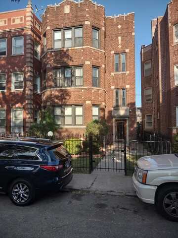 8037 S Champlain Avenue, Chicago, IL 60619