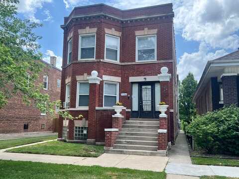 7136 S Prairie Avenue, Chicago, IL 60619