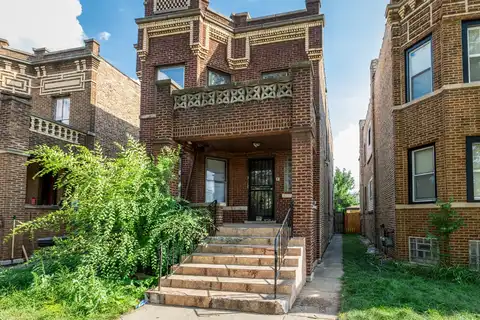 4933 W Iowa Street, Chicago, IL 60651