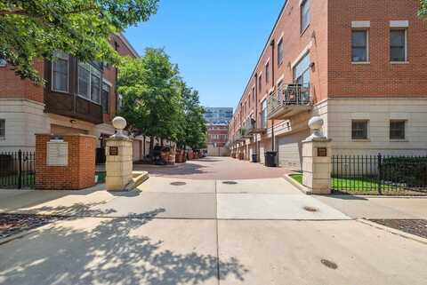 2008 S Calumet Avenue, Chicago, IL 60616