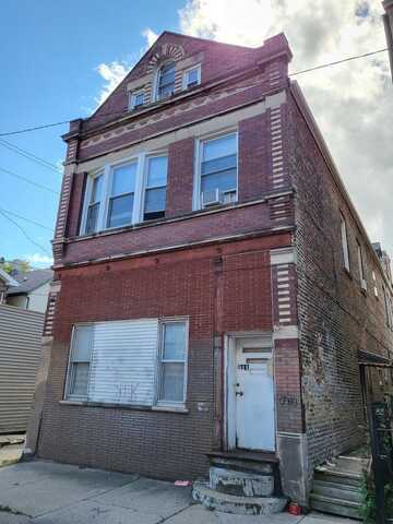 911 W 32nd Street, Chicago, IL 60608