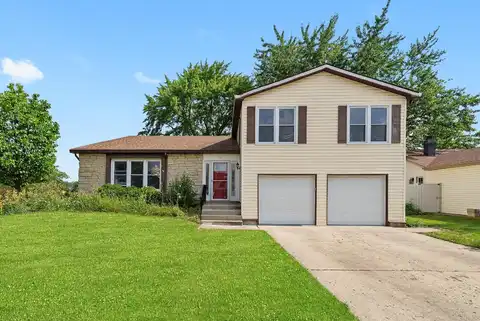 88 Hesterman Drive, Glendale Heights, IL 60139