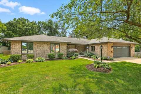 210 Shawnee Drive, Minooka, IL 60447