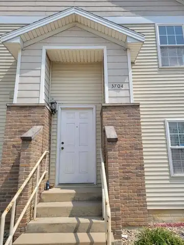 3704 Balcary Bay, Champaign, IL 61822