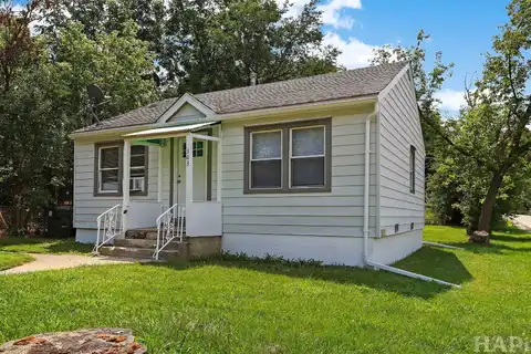 303 N Bernice Court, Round Lake, IL 60073