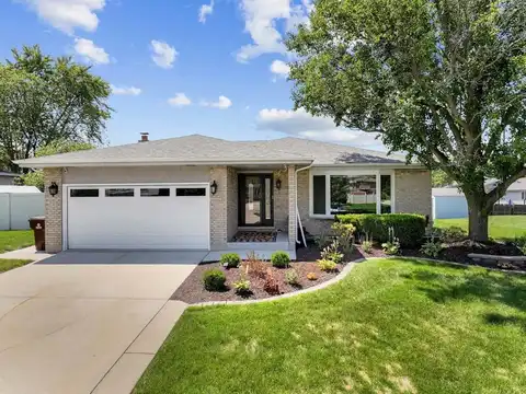 20526 S Grand Prairie Lane, Frankfort, IL 60423