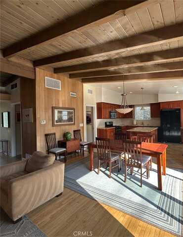 5835 Babbitt Avenue, Encino, CA 91316