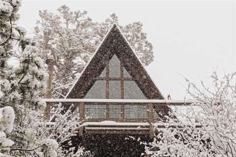 724 Barret Way, Big Bear City, CA 92314