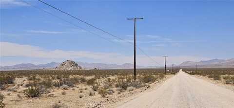 800 Stella/Emerick's Rd, Lucerne Valley, CA 92356