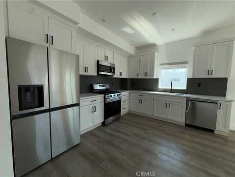 21717 Hart, Canoga Park, CA 91303