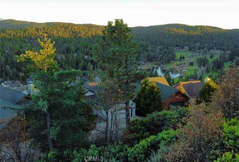 935 Sonoma Drive, Lake Arrowhead, CA 92352