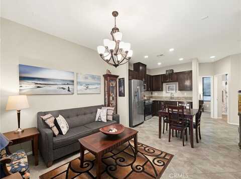 14665 Sherman Way, Van Nuys, CA 91405