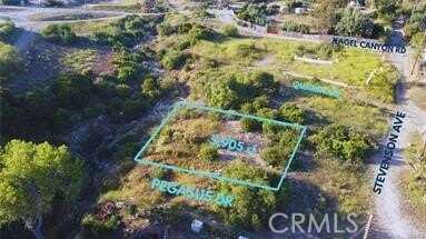 166 Pegasus Dr & 167, Sylmar, CA 91342
