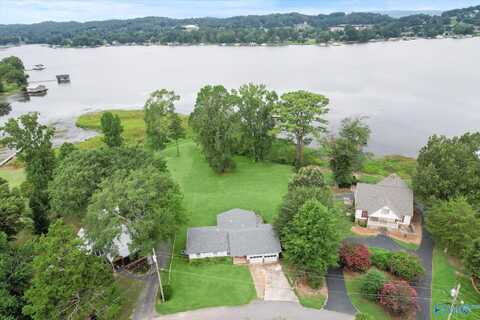 5208 Jefferson Circle, Guntersville, AL 35976