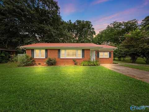 204 Cherry Street W, Scottsboro, AL 35768