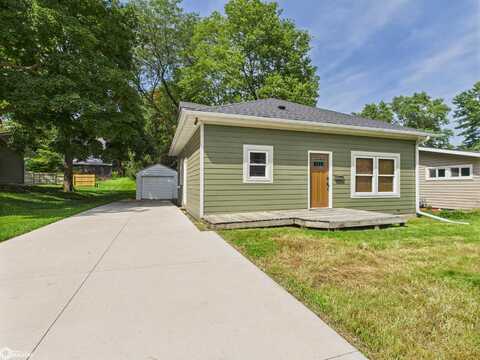 406 Columbus Street, Pella, IA 50219