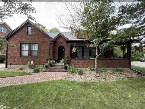 4 Cascade Terrace, Burlington, IA 52601