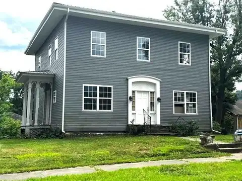 109 Chestnut St, Towanda, PA 18848