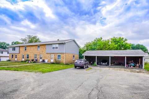 1153 Cree Circle NE, Hartville, OH 44632