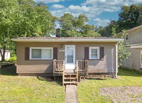 3855 Hopkinson Avenue, Ravenna, OH 44266