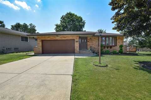 7715 Barton Hill Drive, Parma, OH 44129