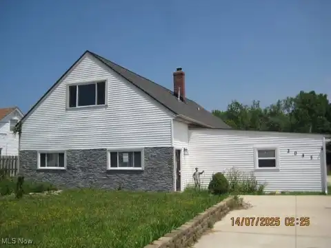 2045 Clague Road, Westlake, OH 44145
