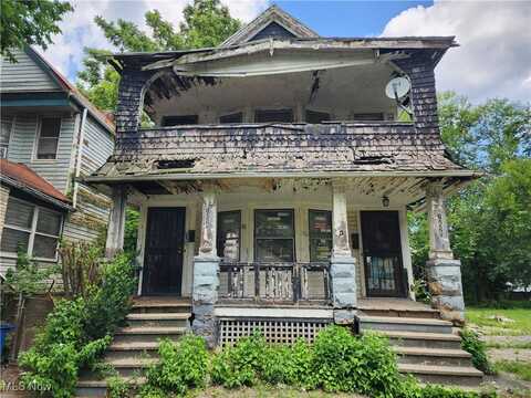 10525 Gooding Avenue, Cleveland, OH 44108