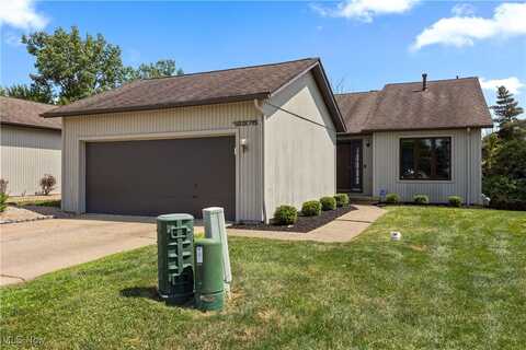 12375 Woodside Court, Strongsville, OH 44136