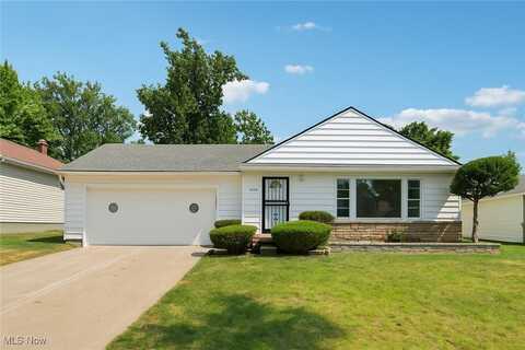 4499 E Frontenac Drive, Warrensville Heights, OH 44128