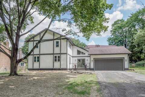 5134 Dublin Circle NW, North Canton, OH 44720
